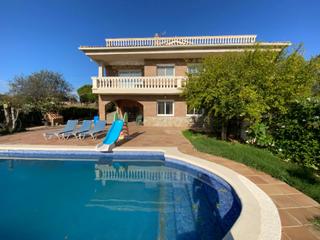 Xalet a Castellbisbal. Casa en santeugini