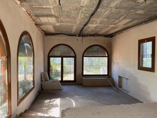 Xalet a Monastrell 8. Obra parada en venta en calle monastrell de gelida