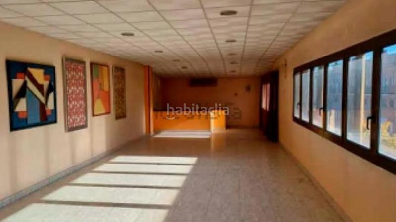 Foto c7aef86b-b569-45dd-a092-4e3157a37df8. Fabrikhalle in Artés