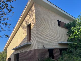 Casa  Corral de la farga. Casa en construccin en el xar