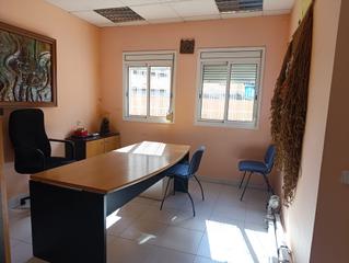 Affitto Locale commerciale in Martorell. Local alquiler en el pla