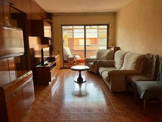 Appartement  Del camí de can comelles. Piso con muchas possibilidades con ascensor