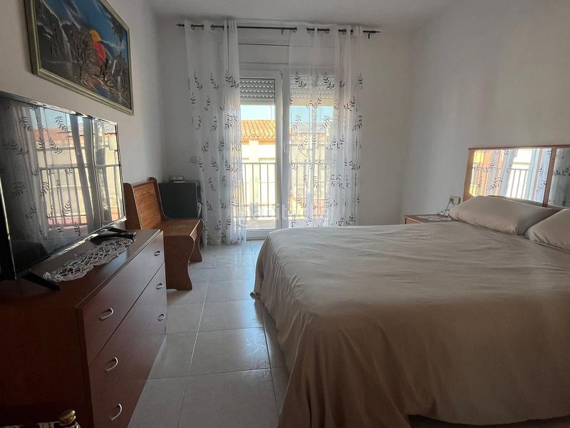 Foto 04ff1643-cbd5-4610-9c8e-e7b2d6471c61. Casa adossada amb calefacció aparcament a La plana Esparreguera