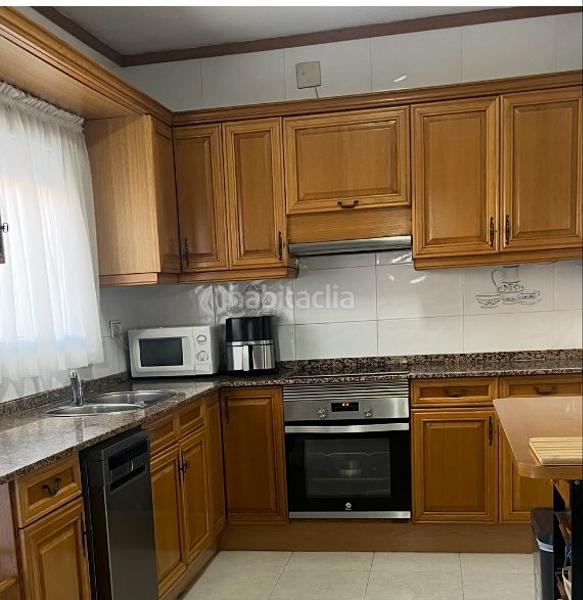 Foto 749742e9-8ecc-4175-aa11-7aea0c4ef10d. Casa adossada amb calefacció aparcament a La plana Esparreguera