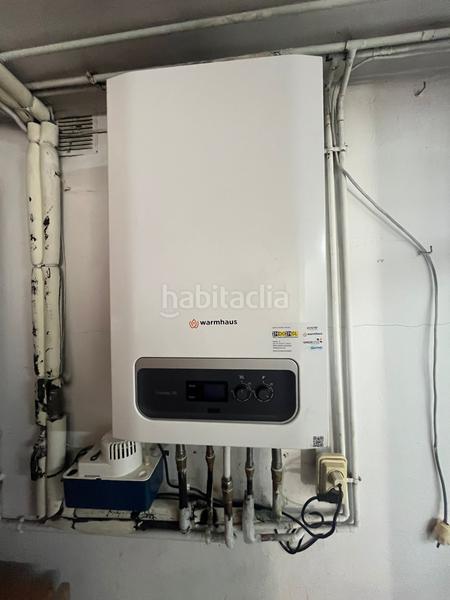 Foto 887a5ff6-c443-4303-8f32-a05bf5d60bd7. Casa adossada amb calefacció aparcament a La plana Esparreguera