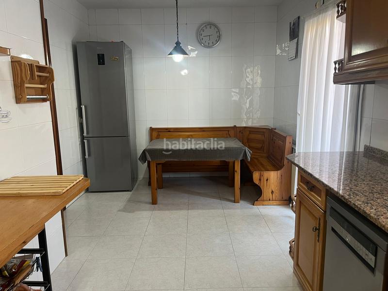 Foto a0f07365-2e22-4aeb-b5dc-0d17d2042358. Casa adossada amb calefacció aparcament a La plana Esparreguera