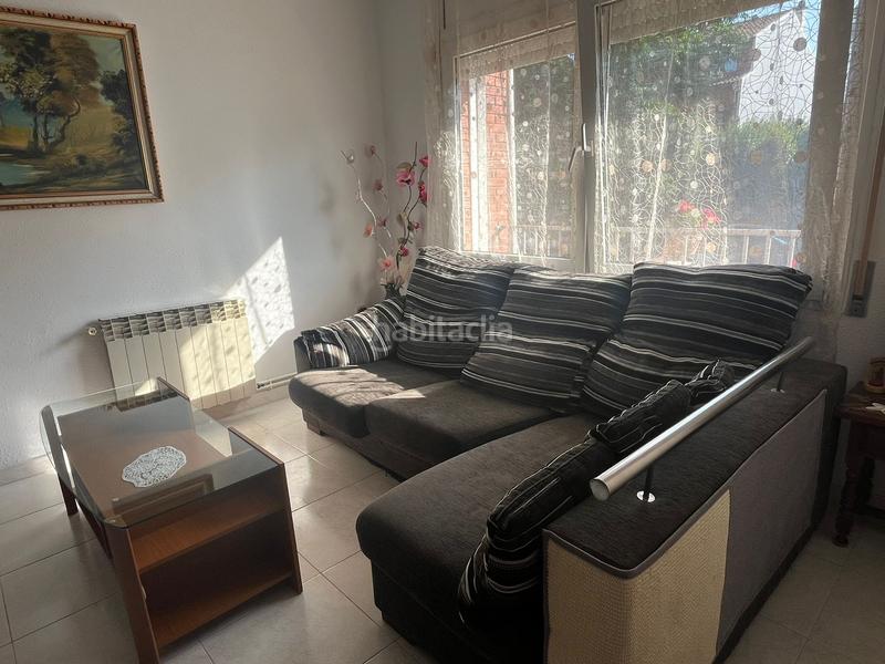 Foto fda00599-b7c4-4b33-a9b9-c8498091a442. Casa adossada amb calefacció aparcament a La plana Esparreguera