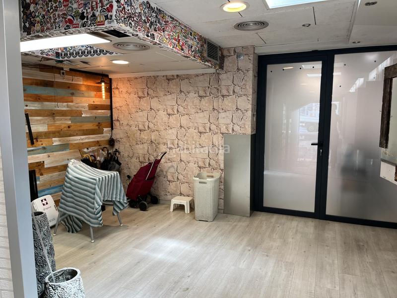 Foto f53f023f-0c1f-49f5-a26b-0f5d80ddb633. Location local commercial dans Nucli Urbà Esparreguera