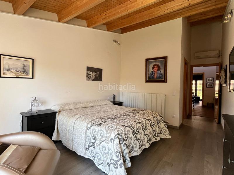 Foto d16f7696-d3a8-4165-b7c8-00aeee89bb79. Casa adosada casa de pueblo totalmente reformada con ascensor en Esparreguera