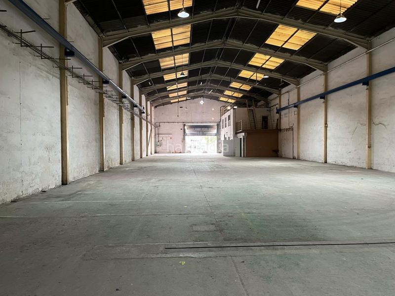 Foto fe8539d2-26e4-4348-999a-35d8d38b8f26. Alquiler nave industrial en de l'enclusa 5 nave en alquiler en Esparreguera