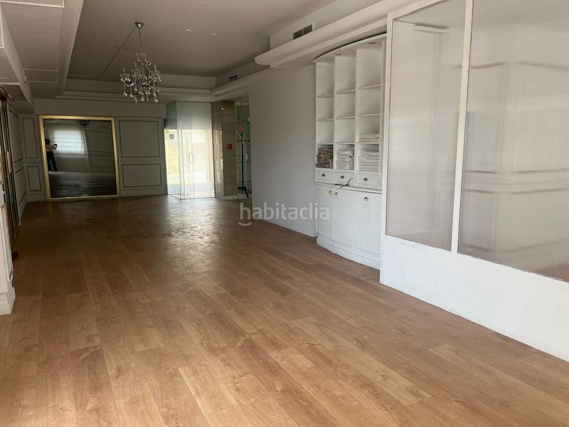 Foto 6c9adaee-d21f-4f1f-a69c-3728f6e06407. Business premise in Nucli Urbà Esparreguera