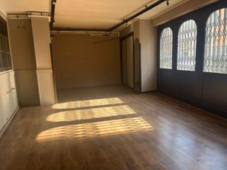 Lloguer Local Comercial  Francesc macià. Local comercial en francesc macià de 150m2  40m2 almacén