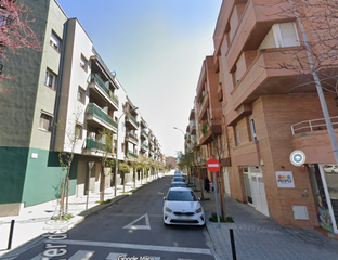 Local Comercial a Gessamins 2. Local en venta calle gessamins