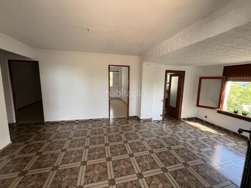 Foto 955830ea-0517-4658-94af-9f812fbb6c86. Casa amb aparcament a Can Vinyals Esparreguera