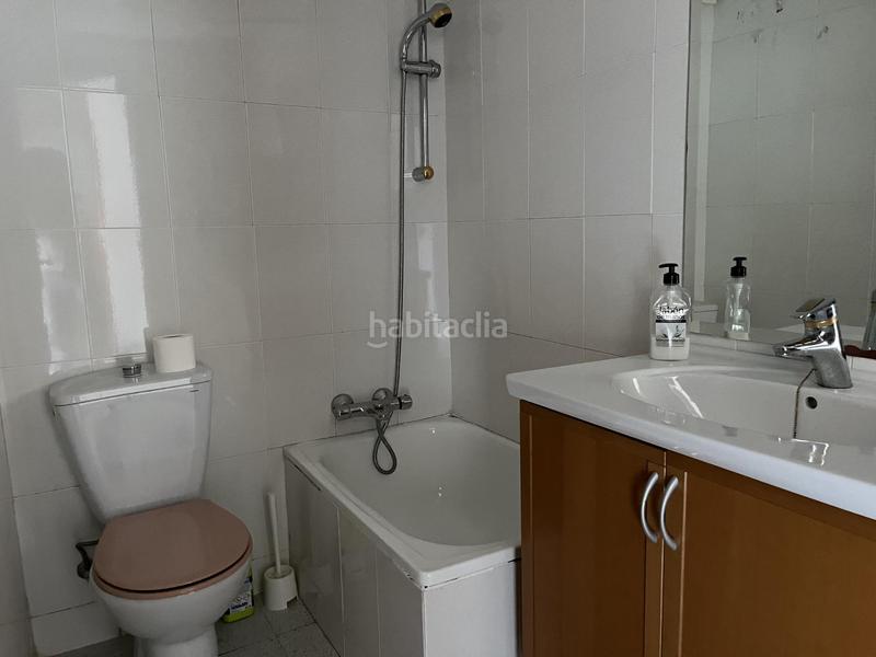 Foto b54e1edf-cce3-4dad-badd-5cac77c18620. Casa amb aparcament a Can Vinyals Esparreguera