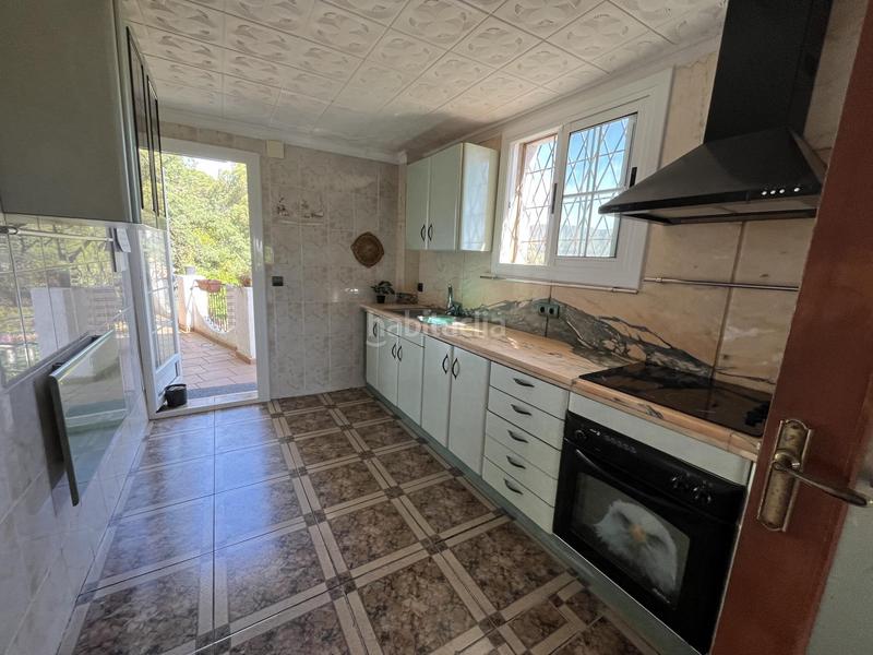 Foto f25c727f-c52d-4e33-ae4e-85a3e7c8a15a. Casa amb aparcament a Can Vinyals Esparreguera