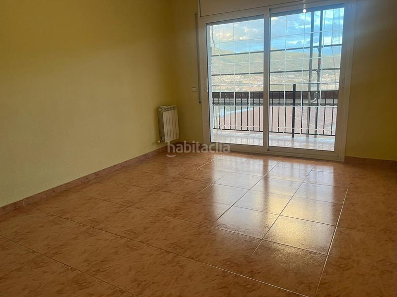 Foto da1fb723-cbba-48e9-a6b6-7e8d3c52f724. Pis amb calefacció a Nucli Urbà Esparreguera