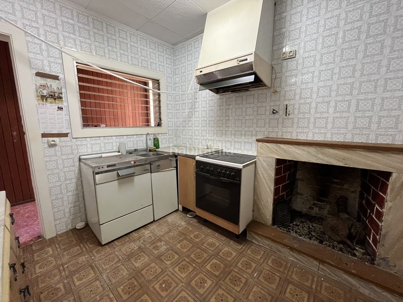 Foto 2d79384c-1356-4f74-87c4-5fa3881977d9. Masia amb aparcament a Nucli Urbà Esparreguera