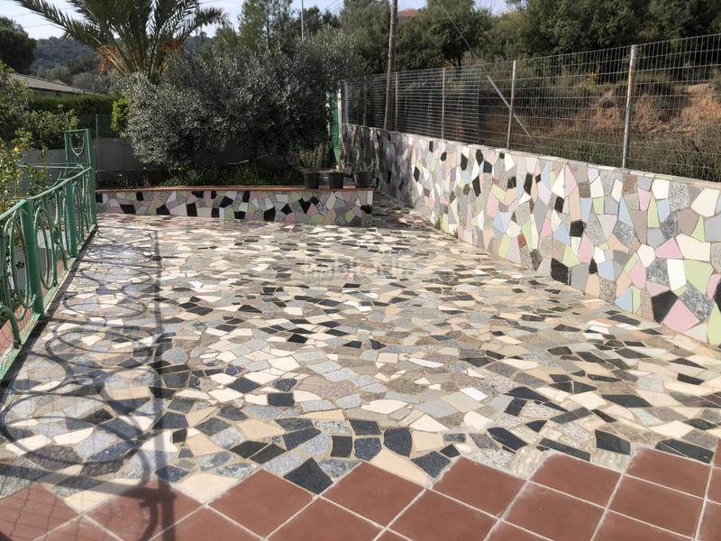 Foto 4b444989-83b5-462a-ba27-1173a5276daa. Chalet espectacular xalet con 2 viviendas independientes en Esparreguera