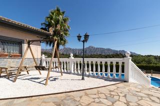Chalet  Alemanya. Preciosa y practica casa única por zona y posibilidad de vivir d