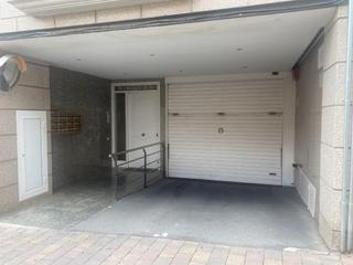 Aparcament cotxe a De pi i margall 28. Parking pi i maragall