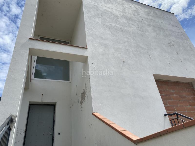 Foto e2bafd8f-c905-4c2d-852d-5b8e9d198d0e. Casa amb aparcament a Can Rial Esparreguera