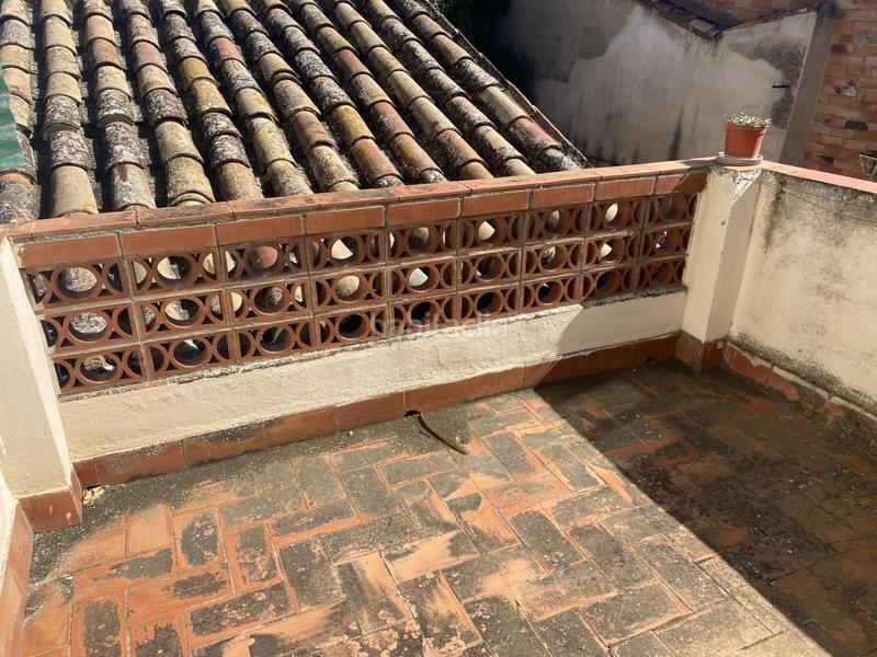 Foto f0b7c938-c1f0-4036-9236-2d96e6a3c902. Casa adosada oportunidad única en el centro en Nucli Urbà Esparreguera