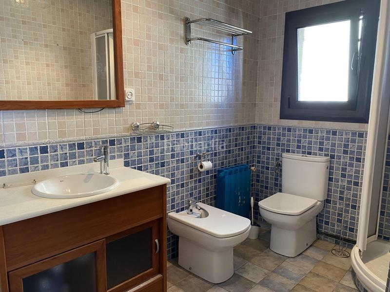 Foto 1005f288-cb6c-412b-9882-5f94b002b013. House with heating parking in La plana Esparreguera