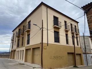 Pis a Dels cups 2. Edificio en venta okupado