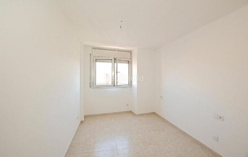 Foto d33cffc5-59f0-435d-bd0c-50511a7d9c66. Piso inmueble okupado en Vilanova del Camí