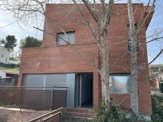 Reihenhaus in De montserrat 217. Casa en can canals