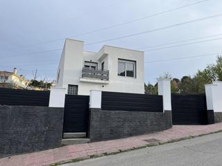 Xalet  Sardana. Espectacular casa nueva en ca namat, abrera