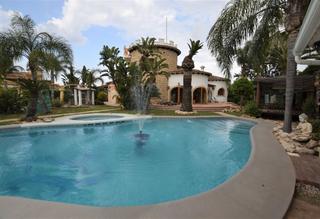 Chalet in La Pedrera-Vessanes