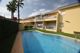 Casa adosada en Poblets (els). Bonito adosado de 3 habitaciones 2 baños en el corazón de els po