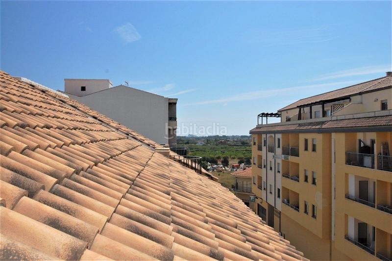 Foto 3ea7173b-c4ed-40c7-9293-cf9f1b76a270. A tre livelli con riscaldamento parcheggio in Ondara