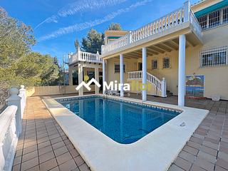 Xalet  Carrer hera. Preciosa villa independiente con vista panormica, hermoso jard