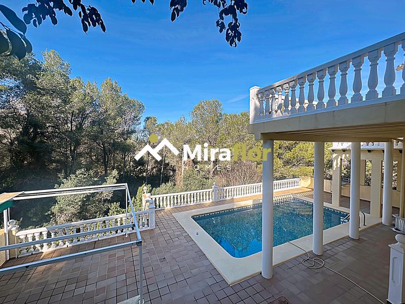 Foto a55ca029-f3e1-4a52-b7ec-a677d5eebb6d. Chalet con camino riscaldamento parcheggio piscina in Dénia