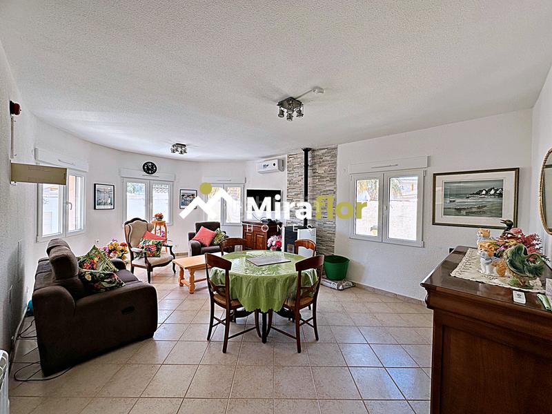 Foto 10daf47c-251e-450e-99fc-8283b9591d66. Chalet avec cheminée parking piscine dans Verger (el)