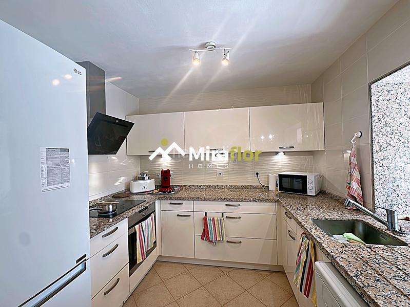 Foto 5a907cfb-5949-42c2-b060-115966bcee50. Chalet avec cheminée parking piscine dans Verger (el)