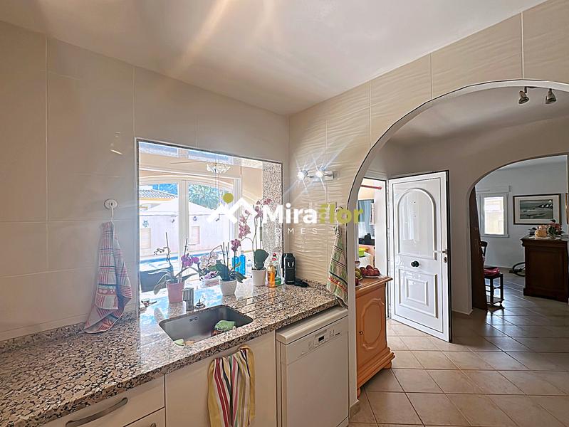 Foto e7c44b07-4e39-4b58-abb2-a001a988e447. Chalet avec cheminée parking piscine dans Verger (el)