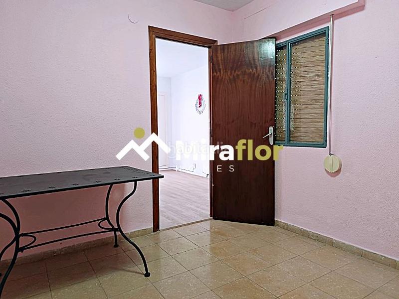 Foto d217f09e-50e4-42c0-906f-6cd29fb8f5ec. Pis a avinguda jaume i 48 a Pego