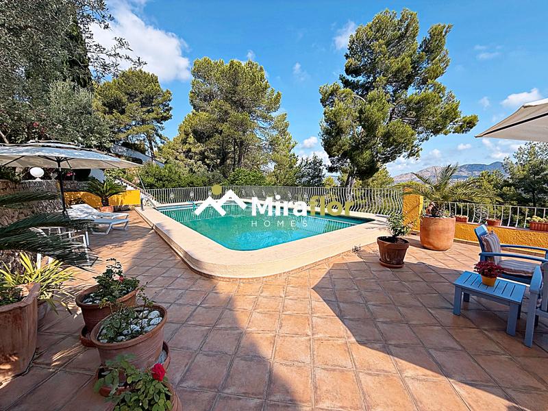 Foto 20203763-22c4-4854-a8bd-50c3ae38a21f. Chalet con camino riscaldamento parcheggio piscina in Benidoleig