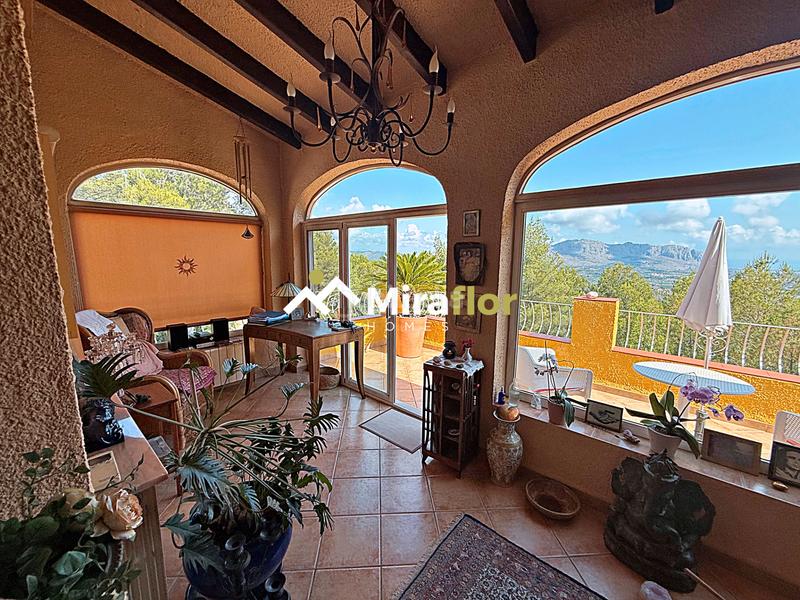 Foto 297e644a-1f36-45e9-9353-0b85de639cbe. Chalet con camino riscaldamento parcheggio piscina in Benidoleig