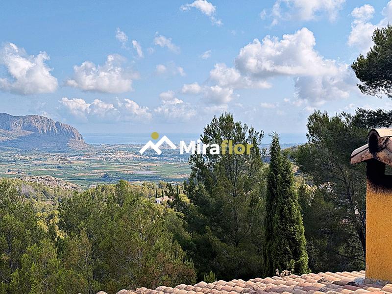 Foto 3d941b0b-d2b1-459a-87f6-6aed4a5198c3. Chalet con camino riscaldamento parcheggio piscina in Benidoleig