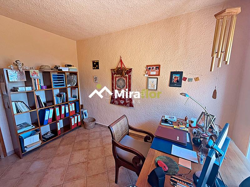 Foto 562db452-f25f-4ffe-b083-1f6d81e8259d. Chalet con camino riscaldamento parcheggio piscina in Benidoleig