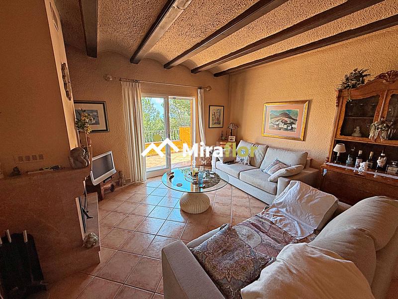 Foto 636429b1-41a5-4d6f-863a-20fa379913f9. Chalet con camino riscaldamento parcheggio piscina in Benidoleig