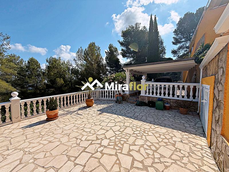 Foto b01c63ba-426a-474d-80f8-89cc766eadeb. Chalet con camino riscaldamento parcheggio piscina in Benidoleig