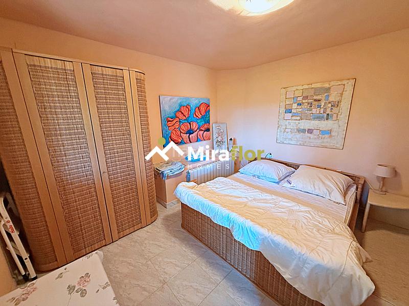 Foto b17dd28b-33a8-4eb7-bb36-c08bb8c676bc. Chalet con camino riscaldamento parcheggio piscina in Benidoleig