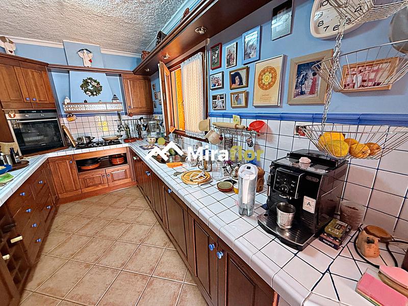 Foto d1308692-cf08-4dfe-b6ed-df1798d4a315. Chalet con camino riscaldamento parcheggio piscina in Benidoleig