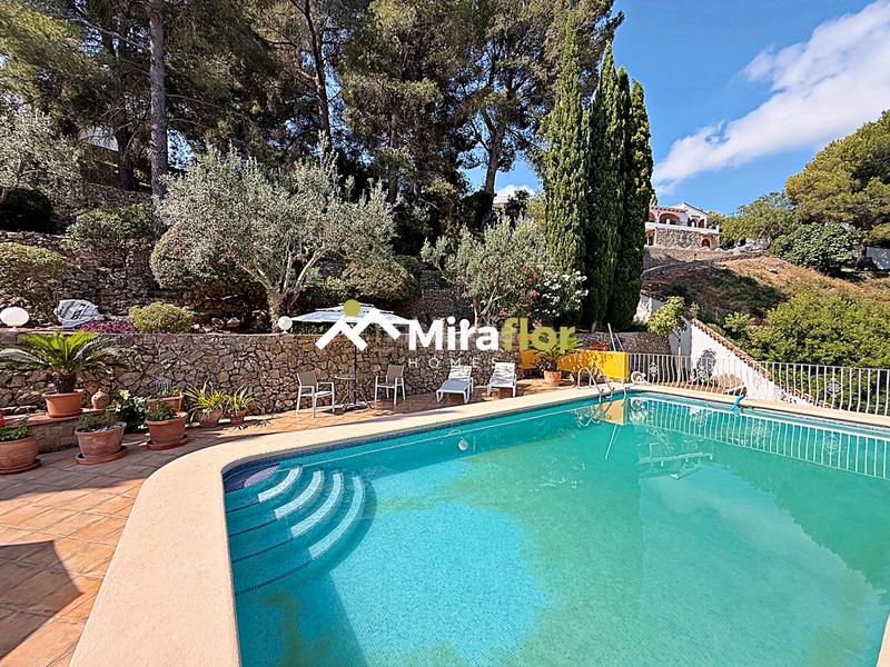 Foto f179344a-8083-4e8c-99a2-6ab5df4c7615. Chalet con camino riscaldamento parcheggio piscina in Benidoleig